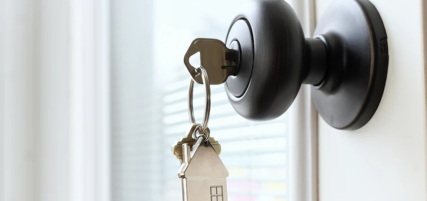 Bifold Door Knob Replacement in Imperial, California